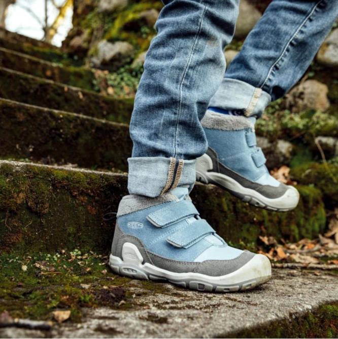 R0Z4545 Chukka mit großem Knoten und doppeltem Riemen Keen Frucht taubenschwarz