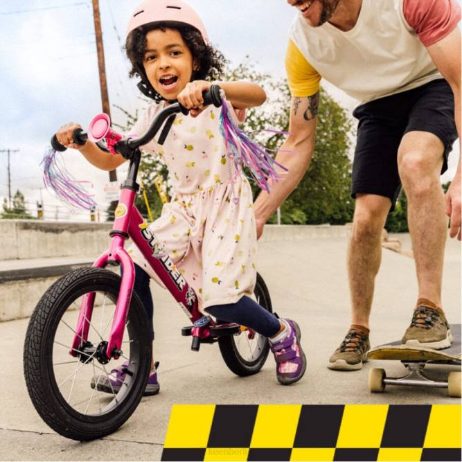 R0Z4559 kleiner Speedhound Keen schwarzes Silber